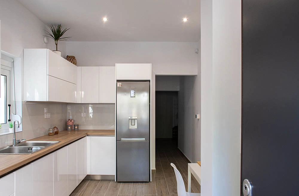 Κατασκευή Μοντέρνας Λευκής Κουζίνας