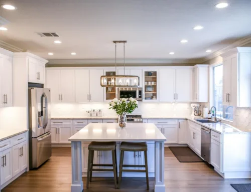 Κλασική Κουζίνα σε Λευκή Απόχρωση