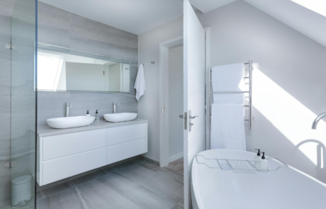 Κατασκευή Λευκού Επίπλου Μπάνιου